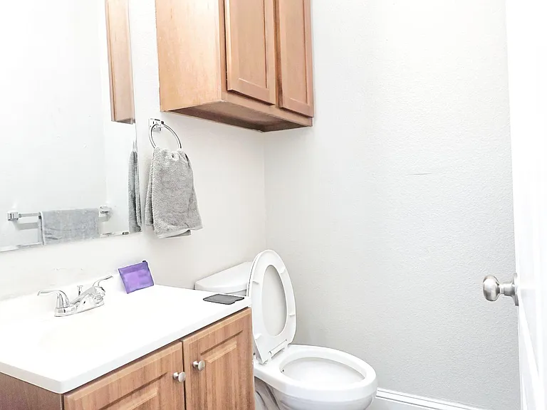 1/2 Bath Downstairs