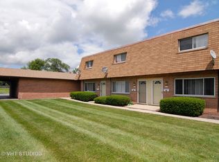 825 Richard St UNIT E, Aurora, IL 60506