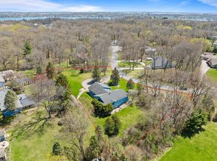 2026 Huntington Pl, Delavan, WI 53115