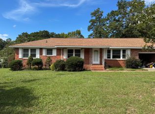 5587 Oakcrest Rd, Sumter, SC 29154