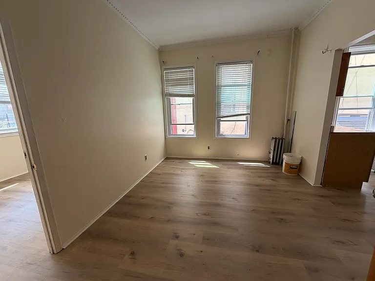 1343 Boynton Ave #1F — Photo 5