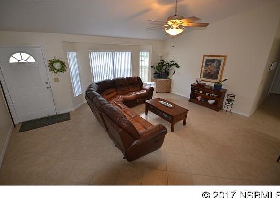 2nd image of 2919 Vista Palm Dr