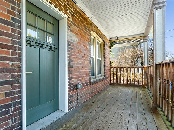 5th image of 34758 Clayburn Rd