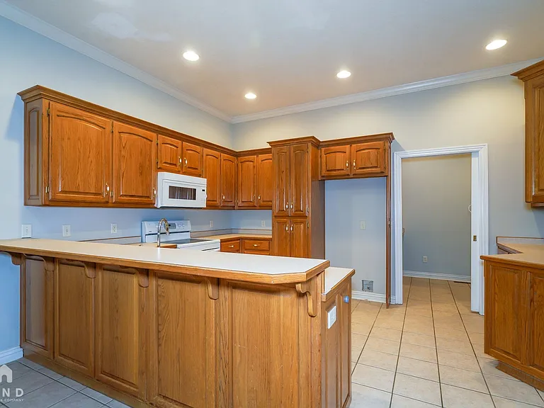 3253 Kickapoo Ave — Photo 9