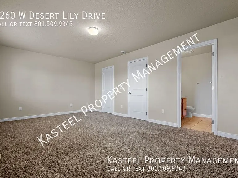 3260 W Desert Lily Dr — Photo 13