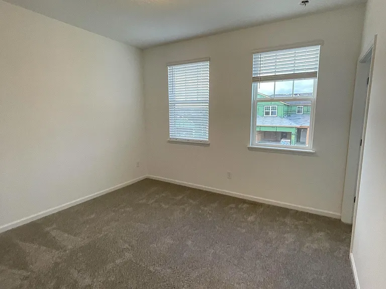 711 Cherry Elm Dr — Photo 30