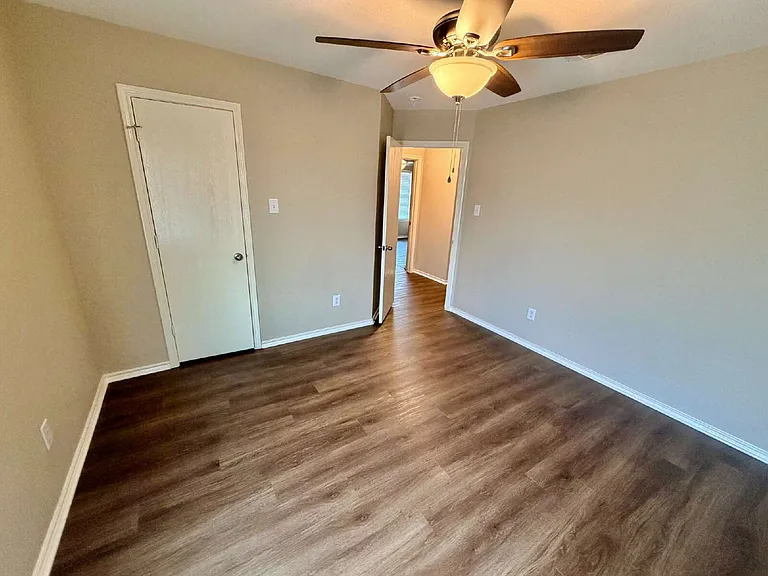 3403 Wickham Ln — Photo 20