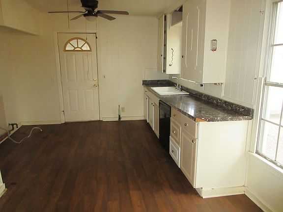4th image of 2825 Corbitt St