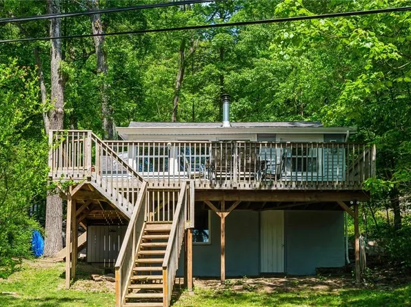 156 Brook Trl, Greenwood Lake, NY 10925