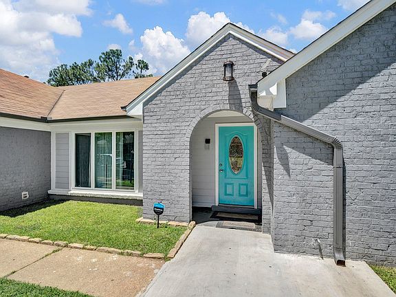 4th image of 3481 Fox Leigh Dr