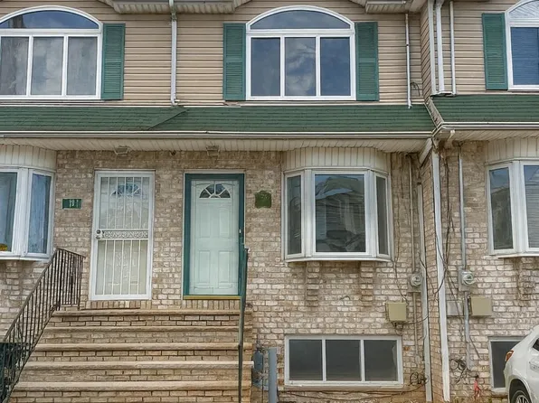 109 Lyceum Court, Staten Island, NY 10310