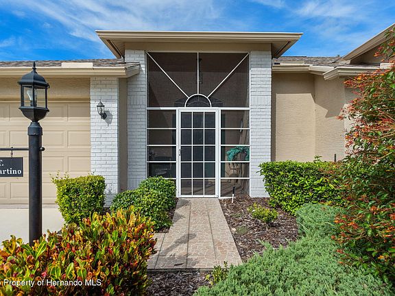 3rd image of 18129 Baywood Forest Dr