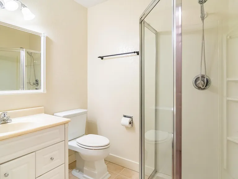 12840 NE 88th St — Photo 56