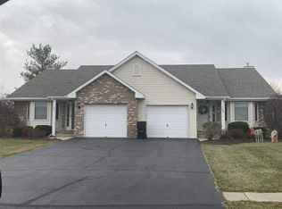 410 S Sunbeam Ct, Stillman Valley, IL 61084