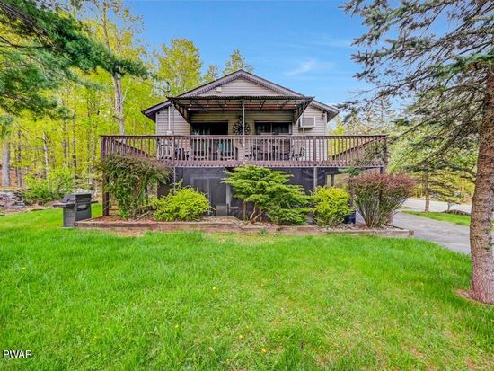 1228 Lakeview Dr W, Lake Ariel, PA 18436