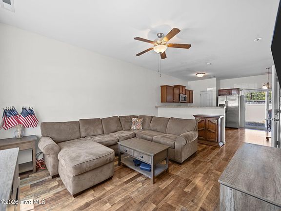 3rd image of 501 Oyster Rock Lane #1