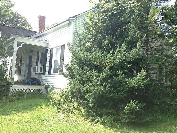 5th image of 27 S Quaker Ln