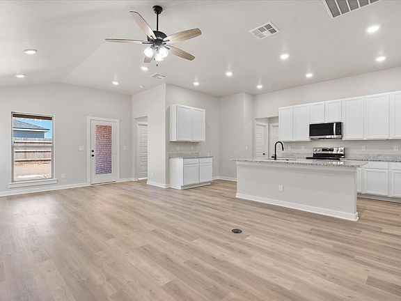 3rd image of 604 E 31st St