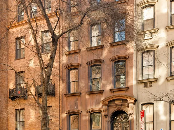 118 East 37th Street image 1 of 18