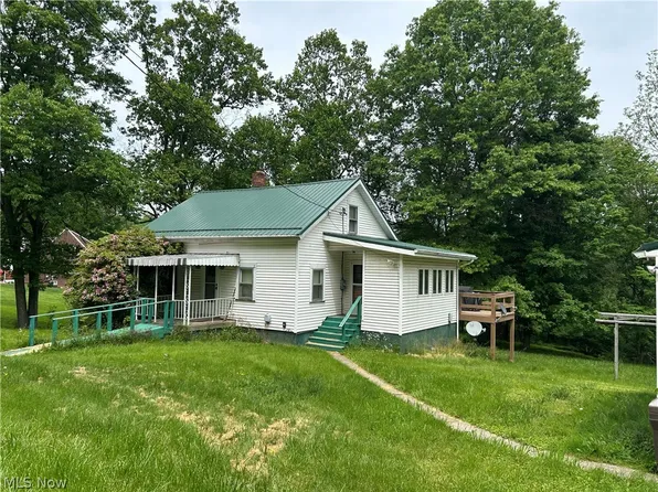 4200 Apple Pie Ridge Rd, Wellsburg, WV 26070