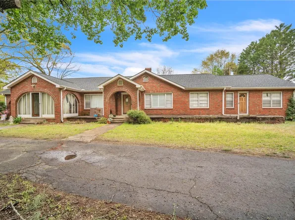 13016 20th Hwy, Belton, SC 29627