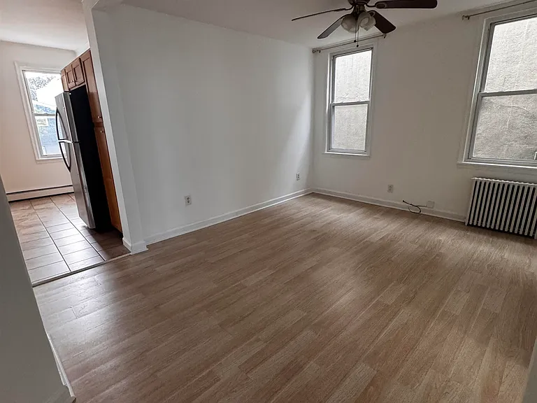 4702 Cottage Ave — Photo 5