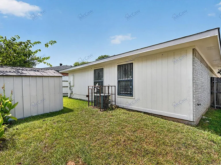 10340 Blackjack Oaks Dr — Photo 20