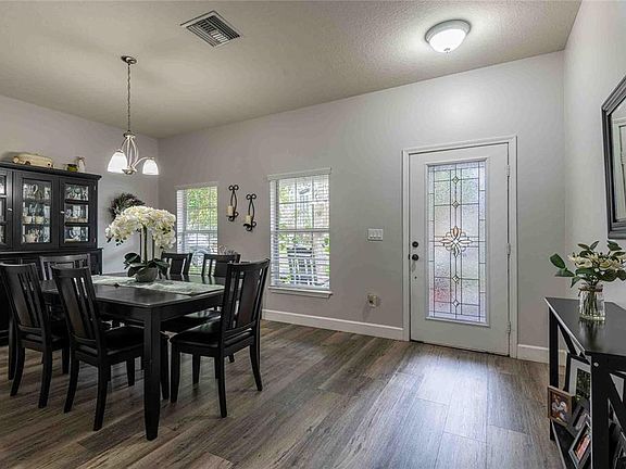 2nd image of 2814 Maple Brook Loop