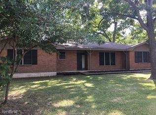 1107 E 27th St, Bryan, TX 77803