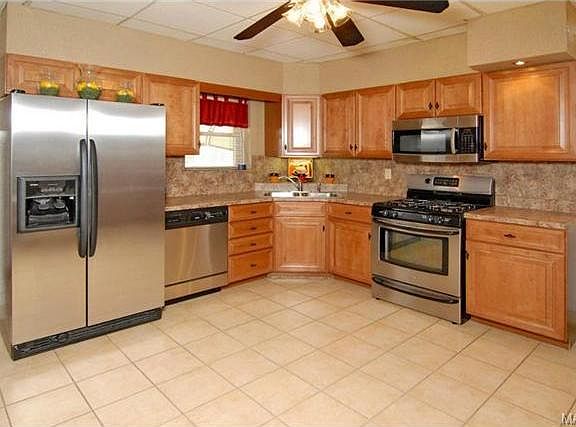 2nd image of 4215 S 37th St