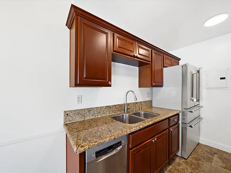 11719 Mayfield Ave #6 — Photo 11