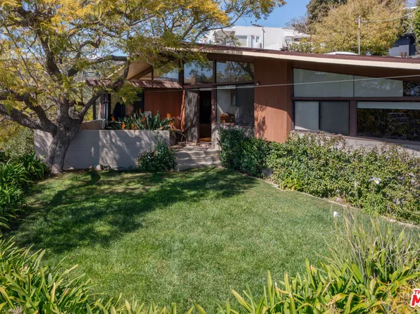 12421 Deerbrook Ln, Los Angeles, CA 90049