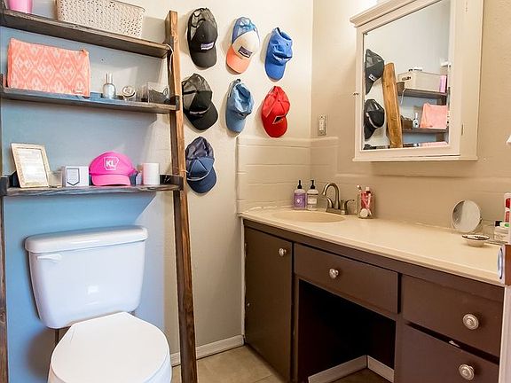 3rd image of 2371 W Ora Dr