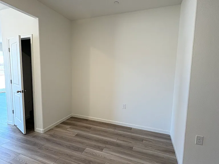 2231 Moscadello St — Photo 2