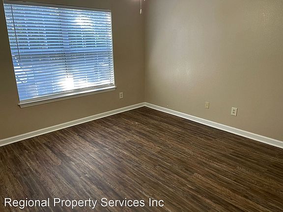 4th image of 2719 W Tharpe St APT 30