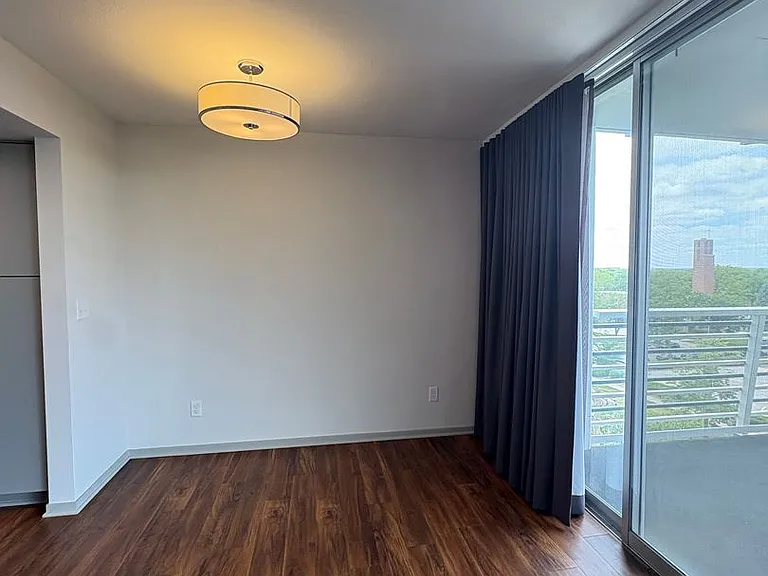 Sky Park Apartments — Photo 14