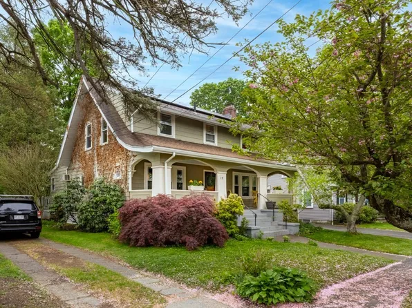 19 Beal Rd, Waltham, MA 02453