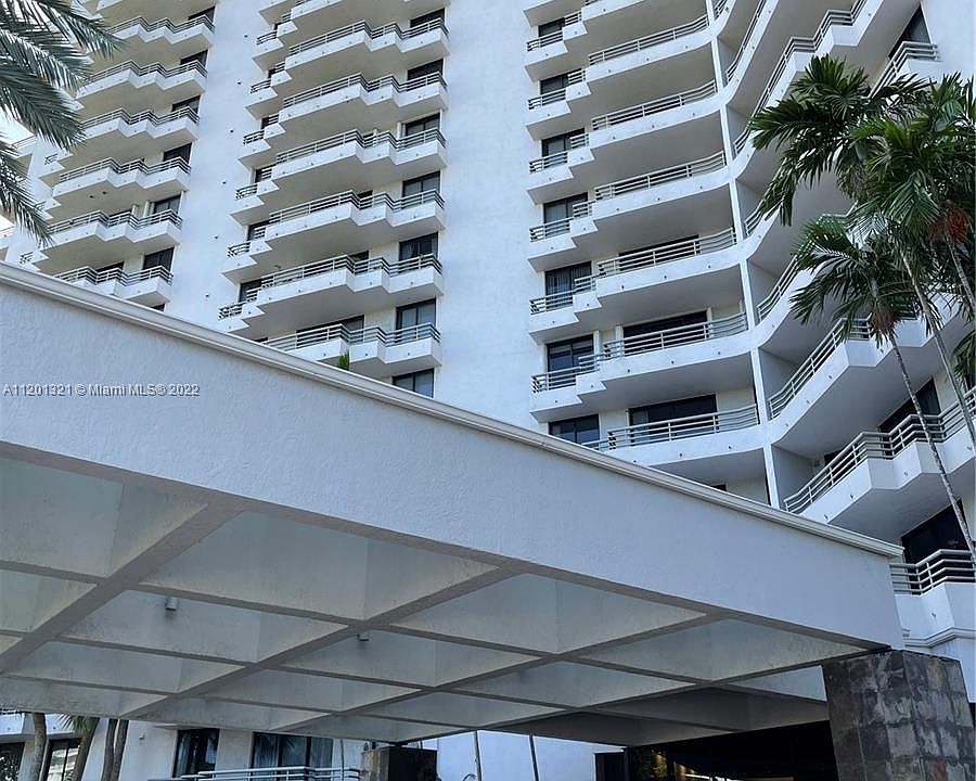 1st image of 3300 NE 191st St APT 1014