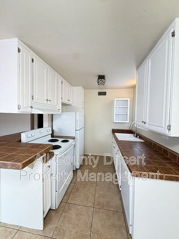 2 bed, 2.0 bath, $1,750 — Photo 2