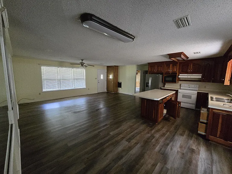 5 Ploomer Dr — Photo 1