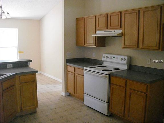 3rd image of 472 Dove Dr