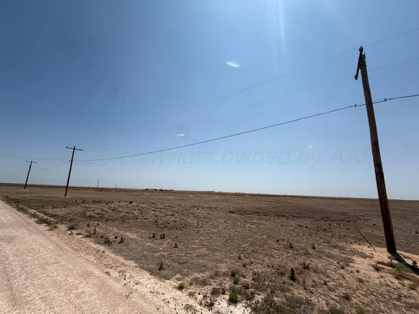 5696 Abert St, Channing, TX 79018