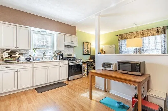 1 bed, 1000 sqft, $2,400 — Photo 2