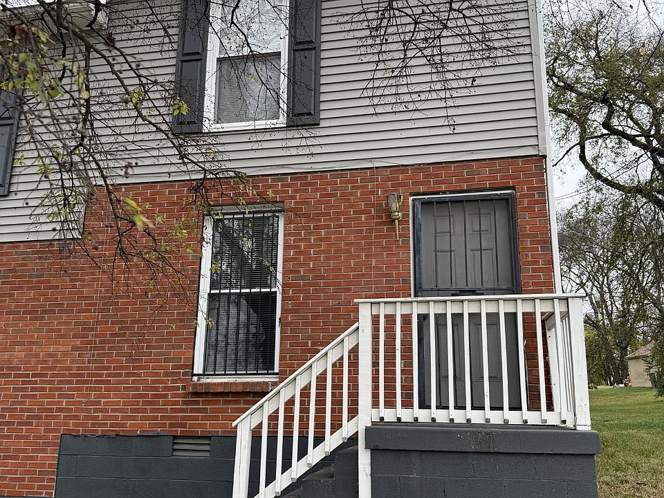 1st image of 433 Dennis Dr #433