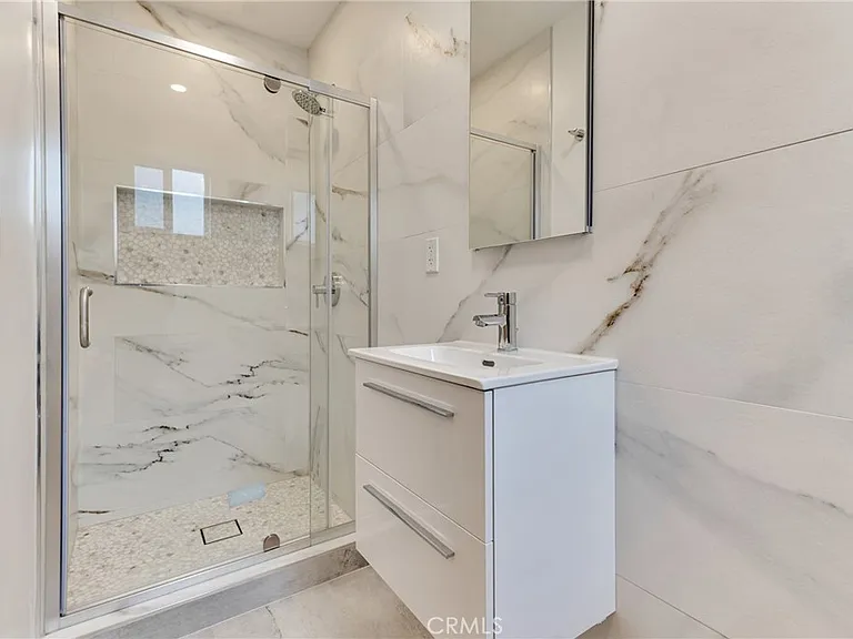 7841 W 83rd St — Photo 37