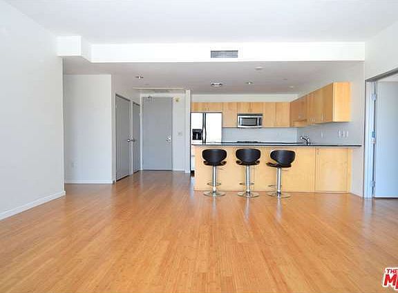 4th image of 285 W 6th St APT 415
