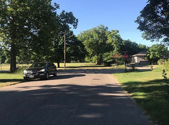 4th image of 3136 Muriel Ave