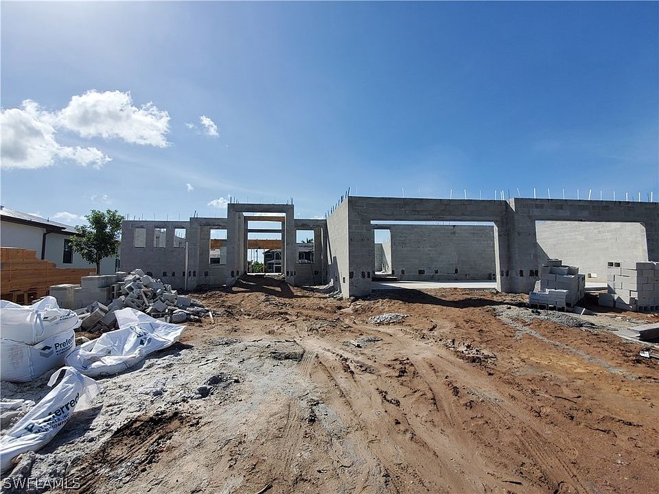 2nd image of 3022 SW 41st Terrace Cpe