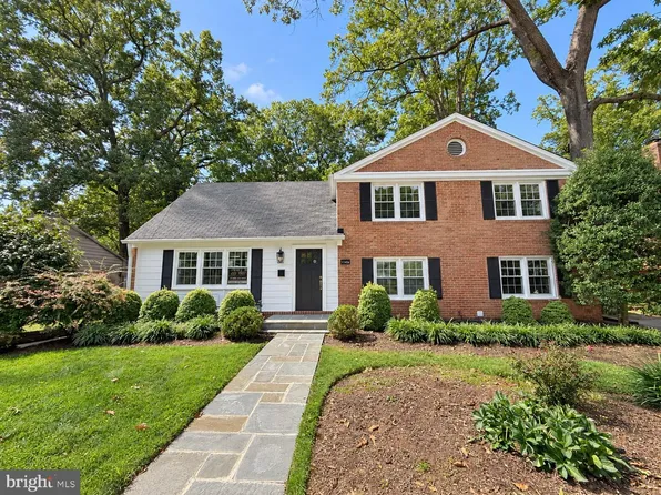 11906 Henry Fleet Dr, Rockville, MD 20854