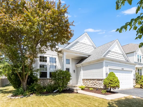 1040 Willow Bay, Elgin, IL 60123